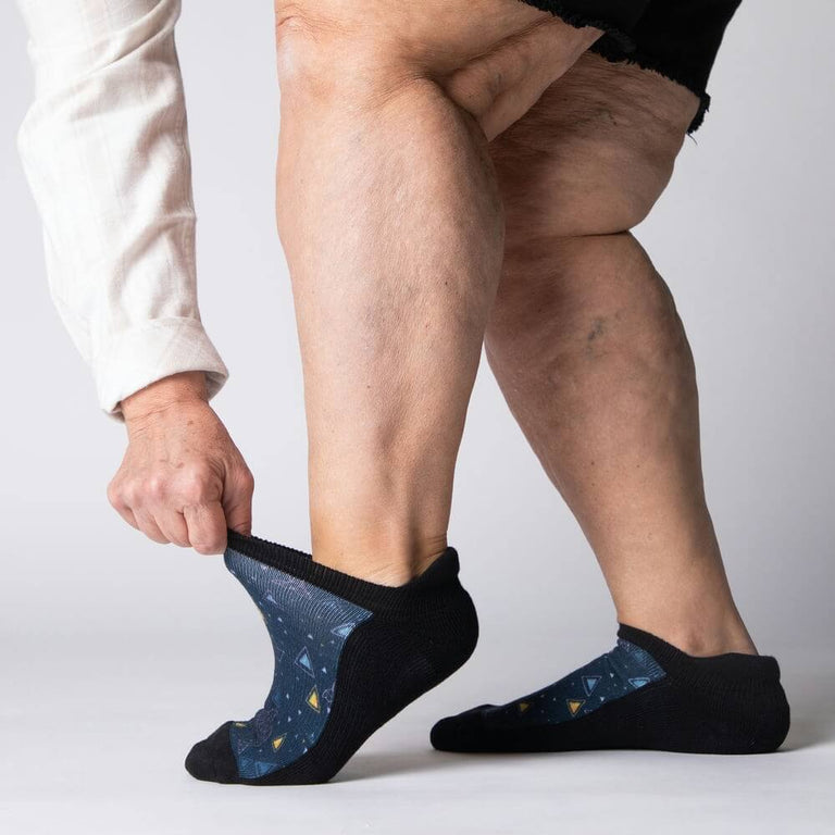 Viasox Orcas Ankle Socks Side View With Stretch