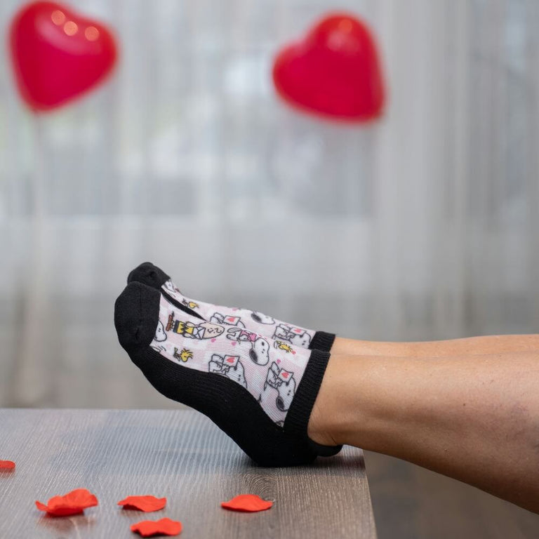 Love Letters Ankle Socks From Viasox Holiday Background