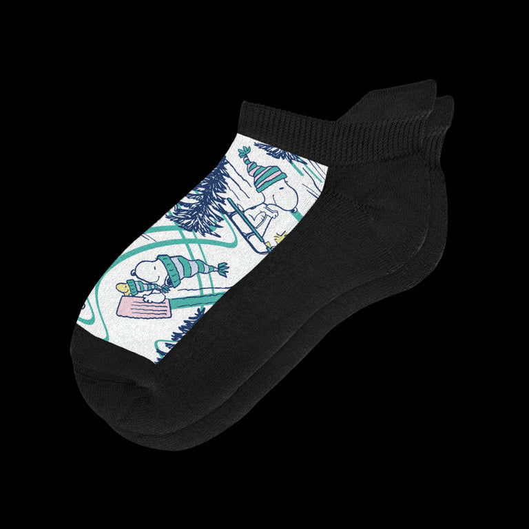 Bobsled Beagle Ankle Diabetic Socks Black Side View