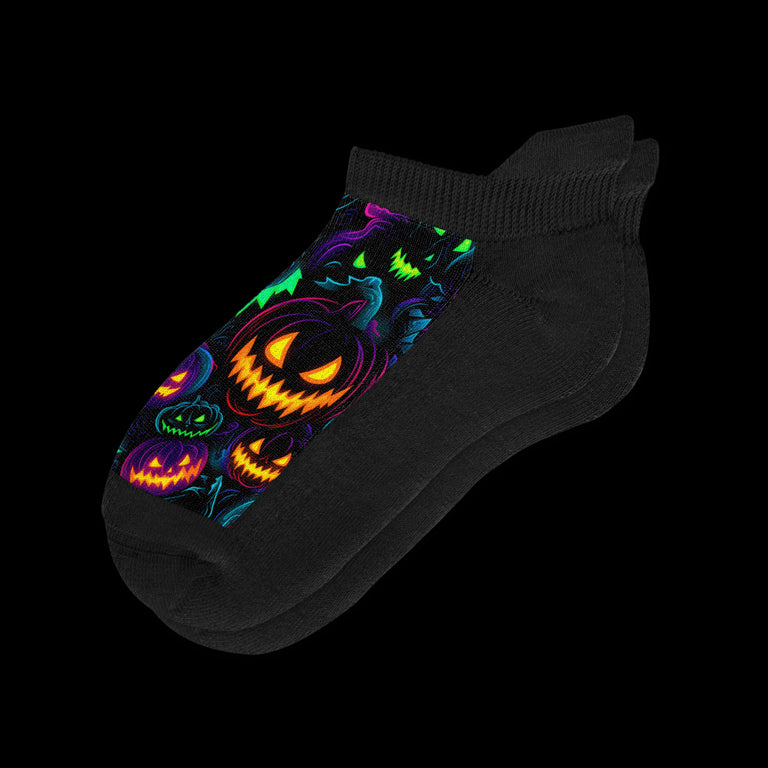 Spooky Electric Pumpkins Black Ankle Socks From Viasox - Flat View